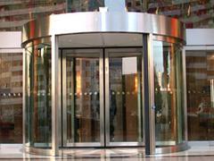 圖木舒克旋轉(zhuǎn)門 如何選購高性價比產(chǎn)品？臨朐宏順門窗廠是您的可靠選擇